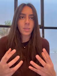 Desperate Housewives of Morocco 💉Episode 1 : la chirurgie esthétique.  Thank you @cariboucoffeemaroc for hosting this alien conversation 👽