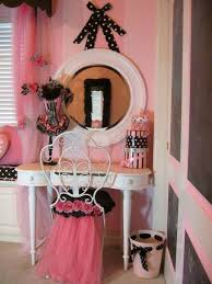Dormitorios juveniles tema parís | habitaciones tematicas. Paris Themed Kids Room Flair Including Famous Overlooks Paris Visited Once Paris Key Word Decoration Chambre Enfant Idees Deco Chambre Fille Chambre Rose