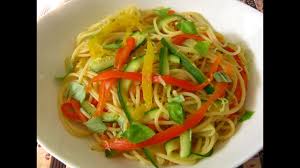 Tagliatelle rustiche ai cereali con ratatouille di verdure. Pasta Con Le Verdure Youtube