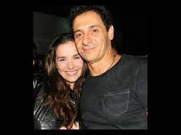 Una y otra vez huellas yo vengo a ofrecer mi corazón tu mirada sanar ojos de río himno nacional argentino ricardo mollo con la filarmónica de mendoza no me llore tanto el oso cuerpocomoderno el nombrador (banda sonora) luz 20 años el vino no me calma (acoustic version) obras cumbres el camino lunes por la madrugada equipaje de mano presente (el. Natalia Oreiro And Ricardo Mollo Famousfix Com Post