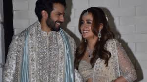 Natasha Dalal Wedding Ring Pics Inside Varun Dhawan S Wife Natasha Dalal Flaunts Huge Diamond Ring After Marriage Ceremony Varun dhawan and natasha dalal are married now. natasha dalal wedding ring pics