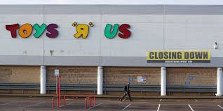 Wells, 35, was stabbed to death in the wee hours of june 29 in the toy store's office. Niedergang Von Spielwarenhandler Toys R Us Schliesst Us Filialen Taz De