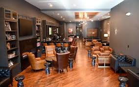 An oasis for cigar connoisseurs.' New upscale cigar lounge in downtown  Macon opens