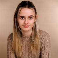 Mia Devlin's Instagram, Twitter & Facebook