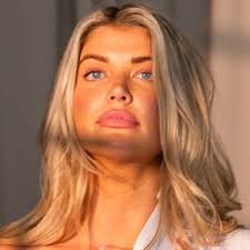 Anna McEvoy(Goldee Bee) (@annamcevoy21)