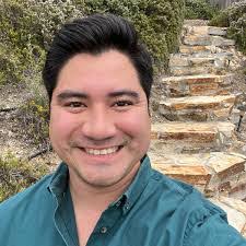 Marc Cummings's Instagram, Twitter & Facebook