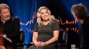 Haiti drabbades av två naturkatastrofer på tre dagar. Avsnitt 4 Rolf Lassgard Och Carina Bergfeldt Bland Gasterna Skavlan Tv Arenan Svenska Yle Fi