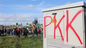 Die größten banken der türkei sind: Deutschlands Kurden Gehen Auf Die Strasse Deutschland Dw 12 10 2019