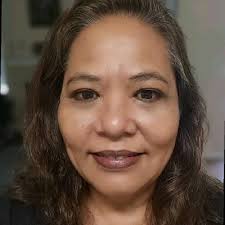 First I met one of my idols, then I was nominated for the Legacy Award  through Admin Awards, this year is starting out wonderfully!