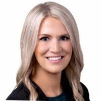 Julie Venable's Instagram, Twitter & Facebook