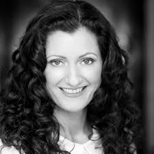 Danielle Drayton (@DraytonDanielle)