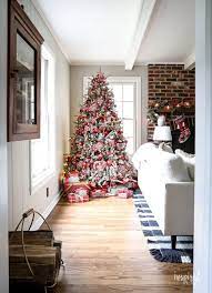 Family Room Christmas Decoration Ideas For Unique And Festive Holiday Decor Christmas Decorating F Festive Holiday Decor Holiday Decor Christmas Dining Room