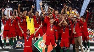 Sempat menonton timnas portugal vs slovakia pada play off piala dunia 2006.dan juga bertemu dengan legend rui costa. Cristiano Ronaldo Pengubah Nasib Timnas Portugal