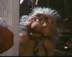 From peter jackson's misspent youth comes this wild and wooly musical satire featuring a cast of misanthropic puppets. Meet The Feebles Trailer Ov Filmstarts De