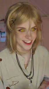 I should have made more skits with them than this but I didn't know people  would love them as much as I do 👉👈 #Sharkbaitthegame #sharkbaitvn Shark  Bait dating sim, coming soon. Stay tuned.