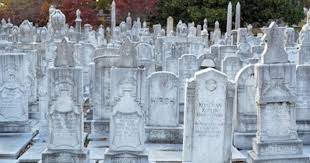 The Jewish Section Of Oakland Cemetery In Atlanta Georgia A Visual Masterpiece In My Opinion Oakland Cemetery Cemeteries Cemetery
