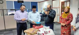 Check spelling or type a new query. Selamat Bersara Wajib Dan Selamat Hari Lahir Diucapkan Kepada En Izhar Bin Talib Penolong Pegawai Pertanian Jakoa Johor Laman Web Rasmi Jabatan Kemajuan Orang Asli