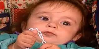 Προέλευση από τα λατινικά 📝 πιθανή ετυμολογία / τι σημαίνει: Kwnstantinoy Kai Elenhs To Xrysan8emo Egine 22 Etwn Kopela Pws Einai Shmera To Mwro Poy Egine Diashmo Sto Panellhnio Eikones Binteo Zwh Iefimerida Gr