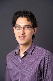 Ariana Gifford's Instagram, Twitter & Facebook