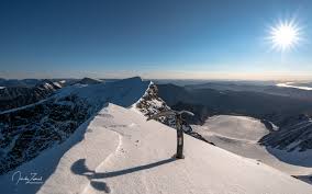 La voie royale est divisée en quatre parties correspondant chacune à environ une semaine de marche. Peak 26 Sweden Kebnekaise The Best Viewpoints