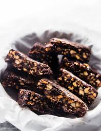Chocolate Christmas Cake Blanched Almonds Dried Fruit Macadamia Nuts Spices Chocolate Gateau De Noel Italien Chocolat Noel Gateau Chocolat