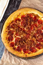 This italian meat lovers pizza recipe is the perfect pizza recipe for people who love meat pizza toppings. Meat Lovers Pizza Recipe Queenslee Appetit