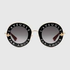 Wherever you go, you will probably see more people sporting glasses with circular glasses especially black rim glasses than any other type of glasses. Shop The Round Frame Metal Sunglasses By Gucci Null Oculos Gucci Oculos De Sol Gucci Modelos De Oculos