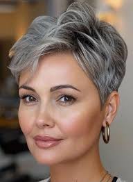 If you want to see more short hair put yes 🥰