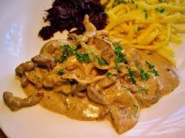 Rindergeschnetzeltes In Pilzrahmsosse Rezept Rezept Rindergeschnetzeltes Geschnetzeltes Pilzrahmsosse