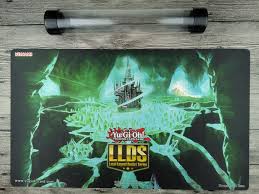 Unser team hat eine riesige auswahl an hersteller & marken analysiert und wir zeigen ihnen als leser hier unsere resultate. Yugioh 2017 Llds Die Versteckte Stadt Custom Playmat Tcg Mat Etsy