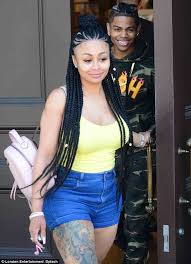 Blac Chyna New Boyfriend 2020 Blac Chyna Y Nuevo Novio Tienda Mechie Y Juntos El Almuerzo En Los Angeles In 2020 Braided Hairstyles Black Girl Braids Cornrow Hairstyles