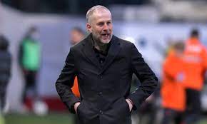 Edi iordanescu si romeo roberto despre partida cu viitorul loc de joaca modern pe strada sinaia din medias. Campionul Edi IordÄƒnescu Enigmatic In PrivinÈ›a Viitorului SÄƒu Nu Vreau SÄƒ Umbresc Momentul Cui Ii DedicÄƒ Titlul