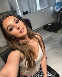 Tjenixen 🫶🏼 Här kommer en vänlig men JÄVLIGT bestämd påminnelse om att: