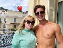 As of may 2020, the net worth of rebel wilson is estimated to be the us $17 million and her yearly earning is $2.77 million. Who Is Rebel Wilson S Billionaire Ex Boyfriend Jacob Busch