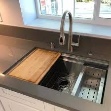 Novus 32 L X 18 W Undermount Kitchen Sink With Basket Strainer In 2020 Undermount Kitchen Sinks Tuscan Kitchen Kitchen Countertops