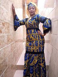 Pin By Mariam On Doucette Tendance African Print Long Dress African Attire African Fashion