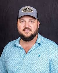 Artemio Bracamontes's Instagram, Twitter & Facebook