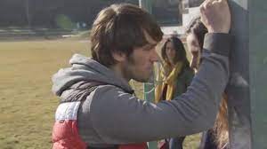 Ils discutent et évoquent leurs sentiments. Plus Belle La Vie Pa Twitter Pblv Indiscretion Emilie Et Arnaud Vont Se Faire Griller Http T Co Emvdmhtelu Leur Amour Est Compromis Http T Co Eu8t9urekh