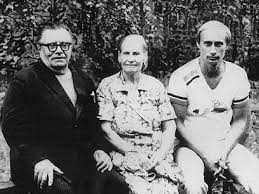 Lest we forget putin's tender side. Young Vladimir Putin In Pictures Nt News
