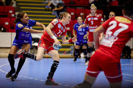 Video dumanska a fost făcută k.o., după care a izbucnit în râs! Tot Ce Trebuie SÄ Ètii Despre Noul Sezon Al Ligii Campionilor La Handbal Feminin Csm BucureÈti Èi Scm Rm Valcea Privesc Spre Final Four Dar La Startul EdiÈiei 2020 2021 Niciuna Nu IntrÄ