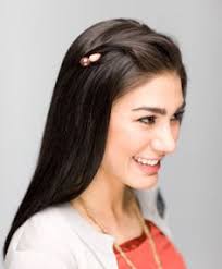 Many hair inspiration blog posts focus on either long hair which falls well below the shoulders, or shorter hair in a bob style. Pin On Fashion