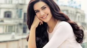 Berguzar Korel In Makyajsiz Hali