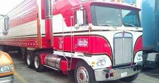 Bj And The Bear Truck Interior Pin On Big Trucks