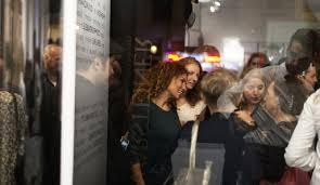 Katja schuurman en haar inmiddels man freek zijn getrouwd! Katja Schuurman Is Het Nieuwe Gezicht Van People S Avenue Textilia