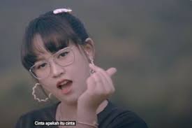 Apa itu cinta lagu mp3 download from mp3 lagu mp3. Lirik Lagu Apakah Itu Cinta Yang Dinyanyikan Oleh Happy Asmara Sonora Id