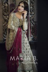 Pakistani bridal wear is the most cultural dresses that needs lots of fine work, embellished with kora, dubka, zardosi, stones, zircon, moti, cut dana, beads, applique, sequence, etc. Pin On Svatba