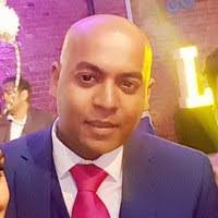 Sean Vaz's Instagram, Twitter & Facebook