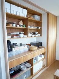 入居後web内覧会 キッチン２ 引き戸で隠す背面収納とオープンな家電収納 キッチン 収納 造作 キッチン 収納棚 造作 キッチン 背面収納