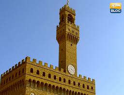 Eretto tra la fine del xiii e l'inizio del xiv secolo per ospitare i priori delle arti e il gonfaloniere di giustizia, il supremo organo di governo della città, nel corso del tempo è stato oggetto di numerosi interventi di ampliamento e trasformazione. Palazzo Vecchio A Firenze Museo E Torre Orari E Prezzi Volopiuhotel Blog