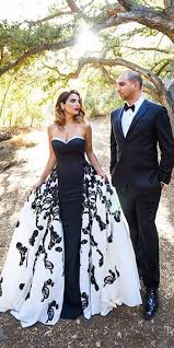 Tulle short wedding dress by piondress bridal. 15 Bridal Ideas By Colour Black And White Wedding Dresses Wedding Dresses Guide Unusual Wedding Dresses Black Wedding Dresses Gothic Wedding Dress